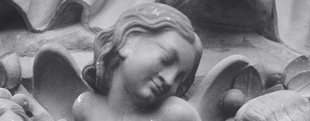 Lilith, Catedral de Notre Dame, París, 1983 ©Carol Prunhuber